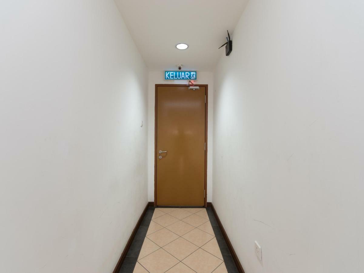โอโย 89345 อาปิ-อาปิ จีเอช Hotel โกตาคินาบาลู ภายนอก รูปภาพ